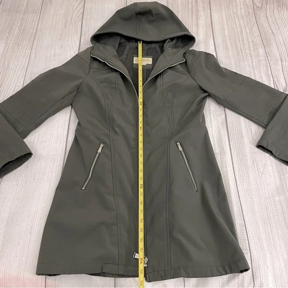 MICHAEL KORS Women’s Gray Fur Lined Lightweight Winter Jacket Size Medium - Picture 8 of 11